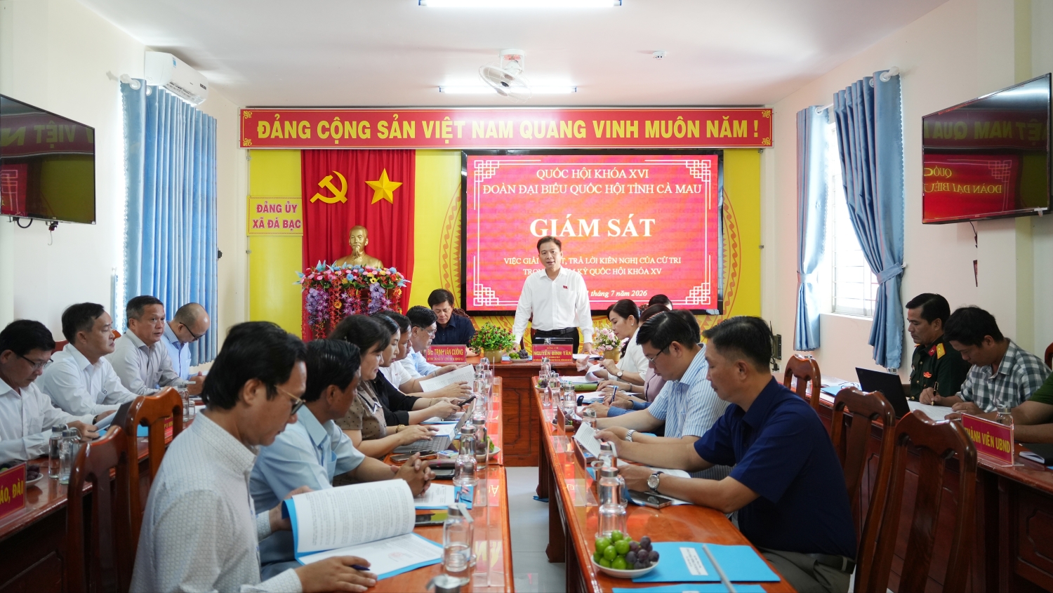 Đoàn đại biểu Quốc hội tỉnh giám sát việc giải quyết, trả lời kiến nghị của cử tri tại xã Đá Bạc