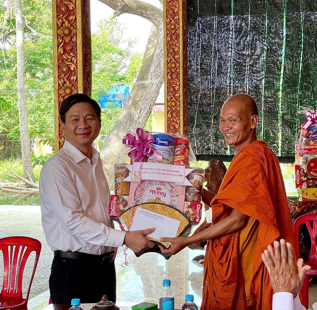 Đoàn đại biểu Quốc hội tỉnh Cà Mau thăm, chúc Tết Chôl Chnăm Thmây năm 2026 cùng Đoàn công tác của Hội đồng Dân tộc